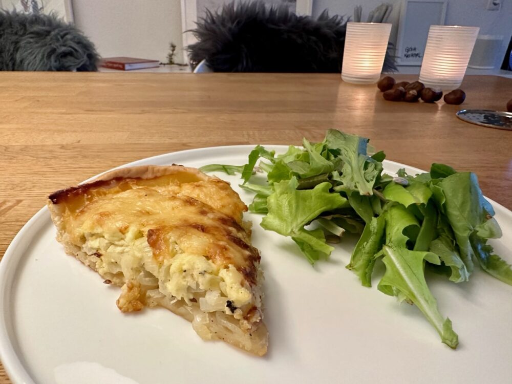 Perfekt für den Herbst: Vegetarischer Zwiebelkuchen mit Federweißem ...